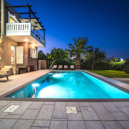 Petronila Luxury Villa With Heated Private Pool 基萨莫斯 外观 照片
